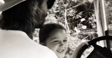 David Beckham bị chỉ trích vô trách nhiệm vì để con gái 6 tuổi Harper cầm tay lái xe