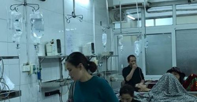 Bà mẹ 23 tuổi bị vỡ nát xương chậu trong vụ nổ ở Bắc Ninh