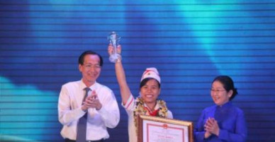 Bảng thành tích đáng nể của nữ sinh tuổi trăng rằm