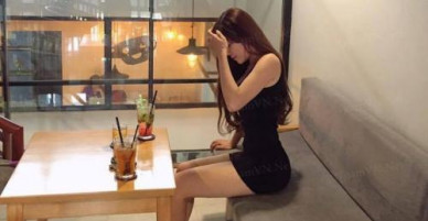 Cái giá gã đàn ông phải trả khi bỏ người phụ nữ yêu mình để lấy hot girl kém chục tuổi