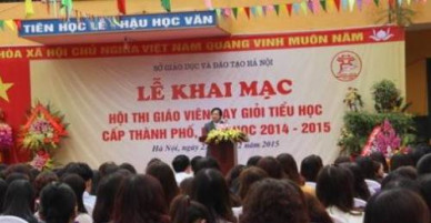 Tại sao Bộ Giáo dục bảo chấn chỉnh, dưới cơ sở không nghe?