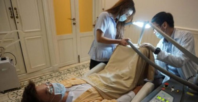 Đàn ông đua nhau đi tẩy trắng bộ phận sinh dục