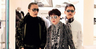 Chia tay cô bồ kém 49 tuổi, bố Tạ Đình Phong tới hàn huyên với vợ cũ