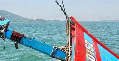 Nổ hầm máy tàu cá trên biển, một người tử vong