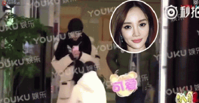Lý Tiểu Lộ lần đầu xuất hiện sau scandal ngoại tình, vui vẻ bên con gái như không có chuyện gì xảy ra