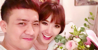 Trấn Thành - Hari Won ngọt ngào kỷ niệm 2 năm yêu nhau