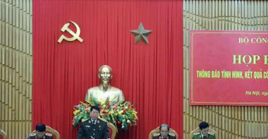 Bộ Công an nói gì về CMND ngành công an của Vũ “nhôm”?