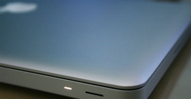 Apple gặp rắc rối vì thời gian pin chờ trên MacBook