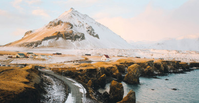 Mùa đông tại làng chài chỉ có 15 căn nhà ở Iceland