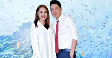 Tình cũ của Minh Luân mặc đơn giản đi sự kiện