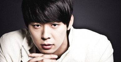 Park Yoo Chun bị kiện 25 tỷ vì chó cắn vào mặt bạn