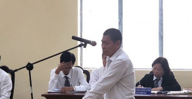 Vụ bé gái tự tử sau khi tố bị hiếp dâm: Bị can chối tội trước tòa