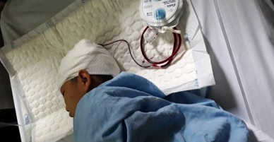 Thầy giáo thể dục tát khiến học sinh tụ máu não