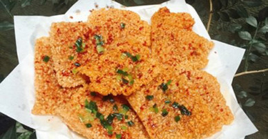 Làm cơm cháy ngon từ xôi nếp thừa
