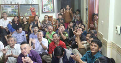 Chùm ảnh: Những cảm xúc vui buồn nghẹt thở của gia đình Công Phượng trong trận bán kết lịch sử của U23 Việt Nam