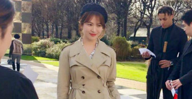Song Hye Kyo khoe sắc rạng rỡ tại Tuần lễ Thời trang Paris