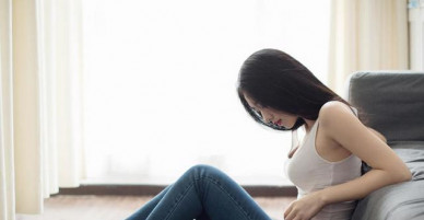 Phụ nữ chớ dại làm điều này trước mặt đàn ông nếu muốn được tôn trọng, thương yêu