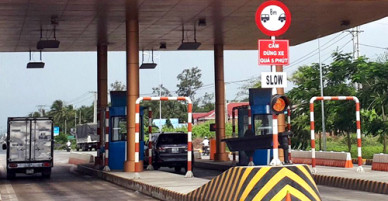 Các trạm BOT thông thoáng ngày đầu phạt dừng ôtô quá 5 phút