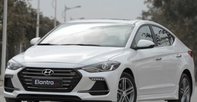 Hyundai Elantra Sport ra mắt giá 729 triệu đồng