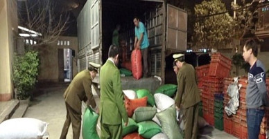 Bắt giữ hàng nghìn chiếc điện thoại, máy tính bảng nhập lậu