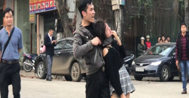 Cận cảnh khống chế nam thanh niên kề dao uy hiếp cô gái trẻ