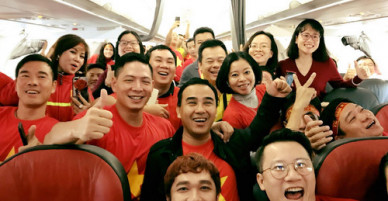 Sao Việt rủ nhau đi Trung Quốc cổ vũ U23 Việt Nam đá chung kết