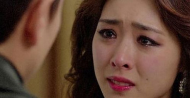Chuẩn bị sinh con, vợ trẻ kiên quyết ly hôn khi phát hiện điều này