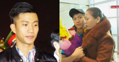Mẹ cầu thủ Văn Đức nói gì về bức ảnh “gây bão” ở sân bay Nội Bài?