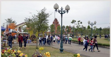 Góp hàng ngàn bánh chưng, mứt kẹo giúp đồng bào vùng bị thiên tai đón Tết