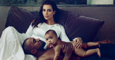 Cuộc sống thượng hạng của các con nhà Kardashian: 1 tuổi đã đeo kim cương, đi chơi khắp thế giới bằng phi cơ riêng