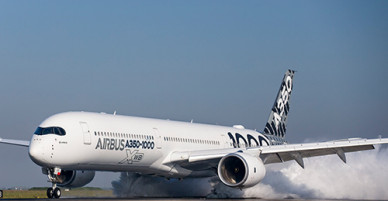 Siêu máy bay Airbus trình diễn ở Nội Bài
