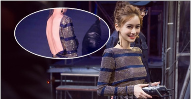 Mẹ bỉm sữa AngelaBaby khoe lưng trần, chân dài đẹp nuột nà trong họp báo