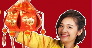 Cô giáo mầm non hướng dẫn làm lồng đèn, hộp đựng mứt bằng bao lì xì