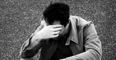 Làm sao để giảm nỗi đau khi mất một người bạn