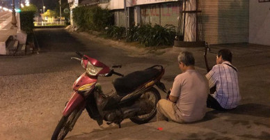 Người mù làm sao biết chia tiền - câu chuyện xúc động và ấm lòng những ngày giáp Tết