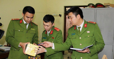 Mua pháo để đốt mừng đầy tháng cháu