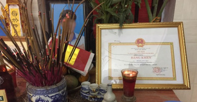 Bố nam sinh tử vong khi cứu 3 mẹ con rơi xuống sông: Con tôi rất ngoan hiền, chỉ còn mấy ngày nữa là tròn 23 tuổi vậy mà…