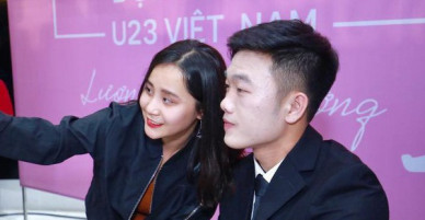 Fan Xuân Trường khóc thét: Ai nỡ dậm phấn trắng bệch hại cực phẩm của U23 thế này?