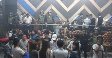 Kiểm tra quán bar, tạm giữ 69 đối tượng dương tính với ma túy