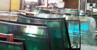 Nữ giám đốc vướng lao lý vì làm giả kính ôtô thương hiệu quốc tế