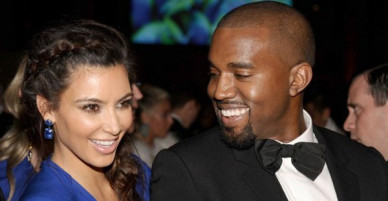2 tháng sau khi nhận món quà độc đáo của Kanye, Kim ngồi không cũng có thêm 720 triệu đồng