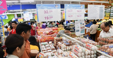 Lượng khách đến siêu thị tăng gấp 3 lần trong những ngày Tết