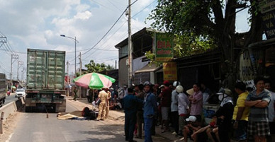 Đôi nam nữ chết thảm dưới bánh xe container ngày mùng 6 Tết