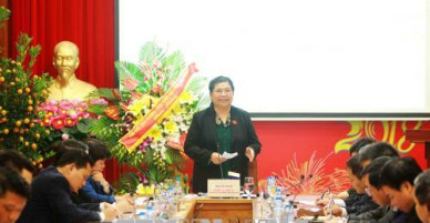 Phó Chủ tịch Quốc hội Tòng Thị Phóng thăm, làm việc với BHXH Việt Nam