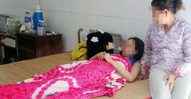 Phụ huynh đánh cô giáo gãy mũi rồi bỏ trốn