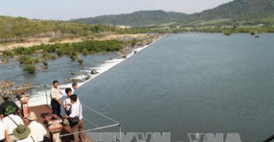 Tri ân những người tham gia xây dựng Hệ thống thủy nông Đồng Cam