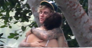 Selena như quên cả thế gian khi ở trong vòng tay Justin Bieber