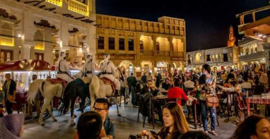 Bên trong khu chợ đứng ở thủ đô Qatar