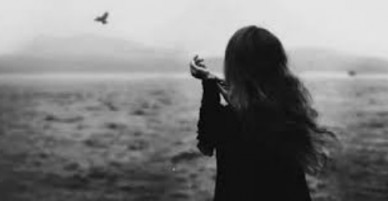 Một năm rồi tôi chẳng thể quên người ấy dù đã từ chối anh