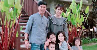 Vợ chồng Lý Hải - Minh Hà vất vả chăm sóc 4 nhóc tỳ khi đi du lịch